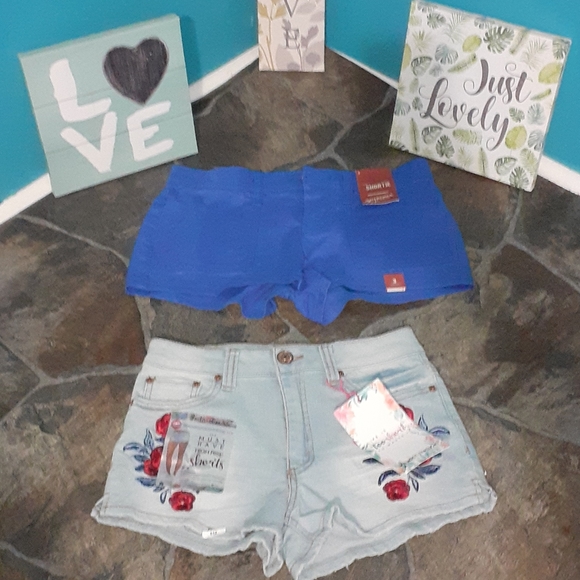 Bundle - Picture 2 of 7